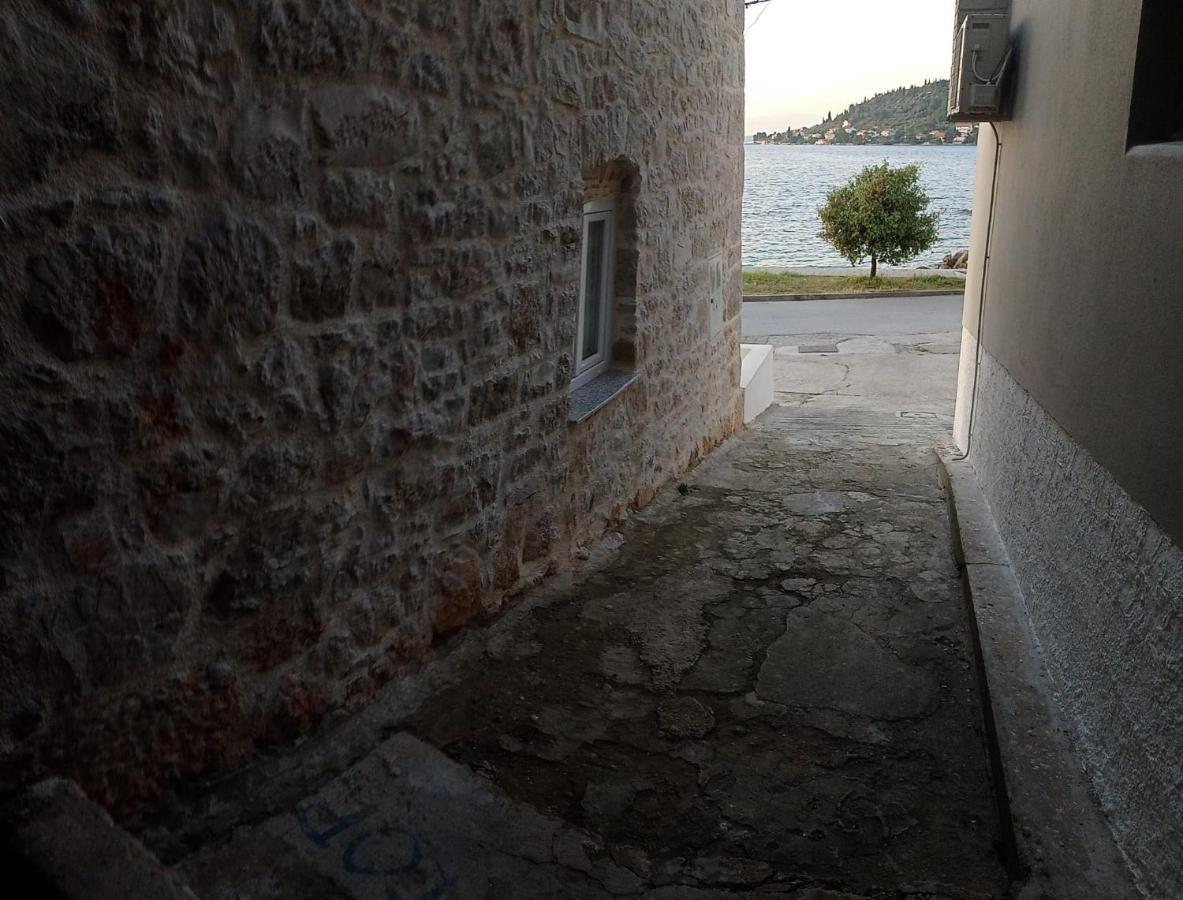Kamena Kuca Pandorovica Daire Kali Dış mekan fotoğraf